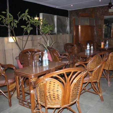 Hotel Royal Palace New Delhi Exterior photo